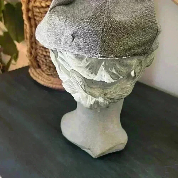 Stetson Men’s Grey newsboys hat. Small logo on side as photographed. - Picture 2 of 6